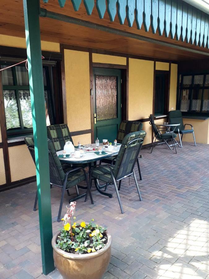 Pension Zum Weissen Hirsch Reitwein Exterior photo